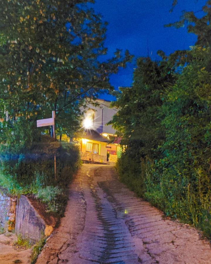 Clockwise Guestrooms Gjirokastra Zewnętrze zdjęcie